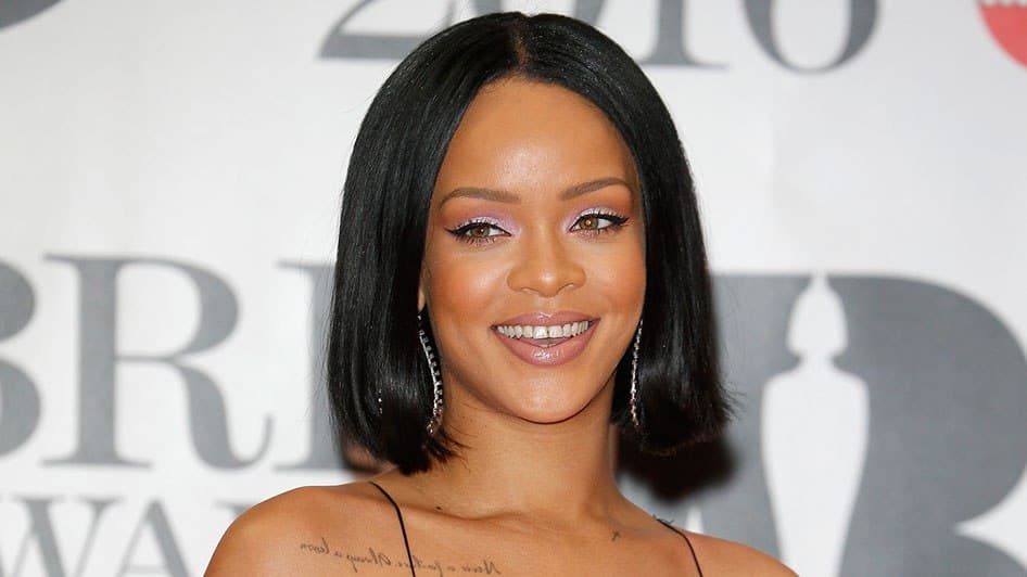 Rihanna quer interpretar Whitney Houston