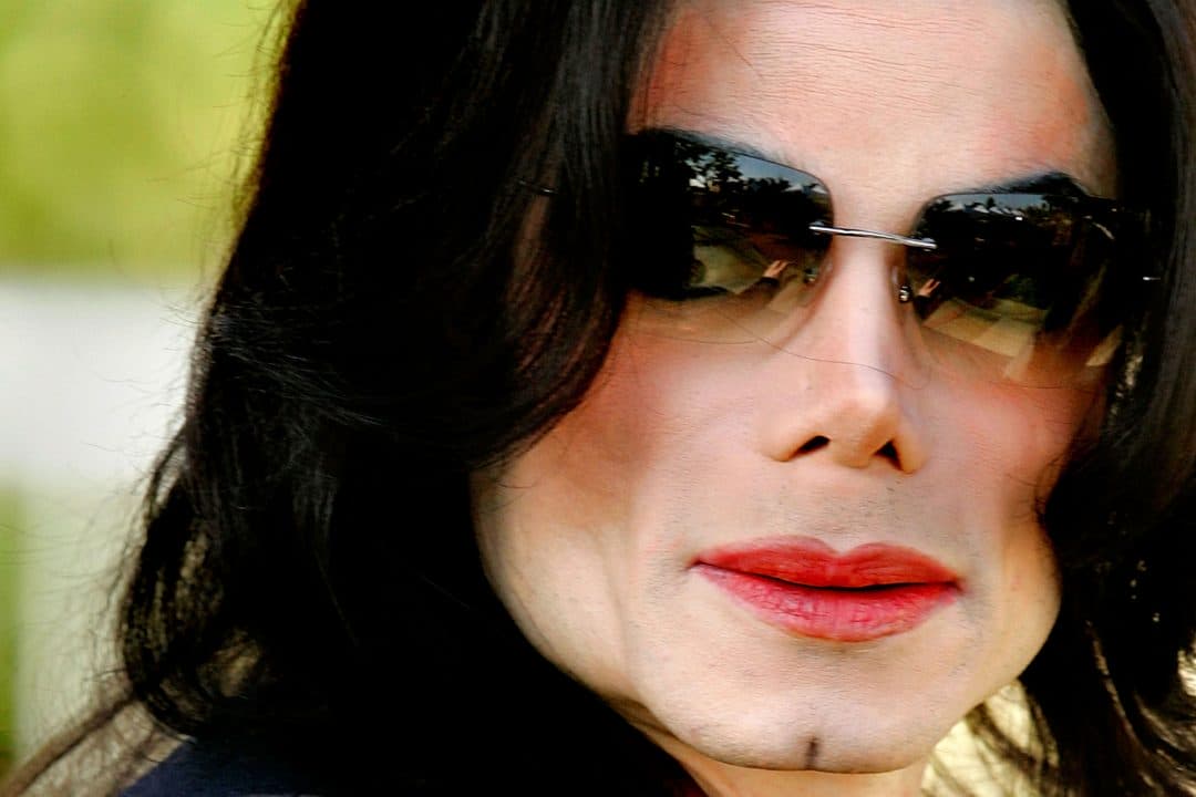 Morte salvou Michael Jackson da falência