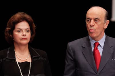 Serra aumenta as críticas a Dilma