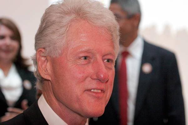 “O Brasil está liderando o mundo”, diz Bill Clinton