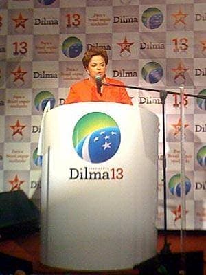 Oficializada candidata, Dilma diz que vai ‘continuar Brasil de Lula’