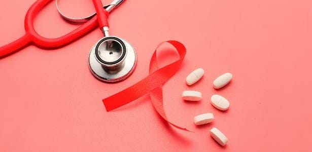 Governo Bolsonaro corta R$ 3,3 bilhões de recursos para tratamento de Aids