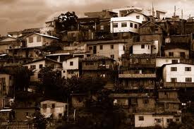 Dez milhões de pessoas deixaram as favelas no Brasil na última década, diz ONU