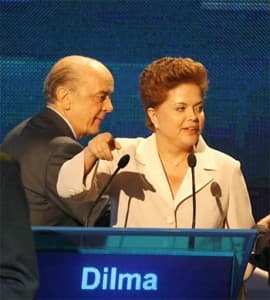 Dilma denuncia caixa 2 na campanha de Serra e tucano se cala