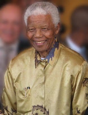 Hospitalização de Mandela causa inquietação na África do Sul