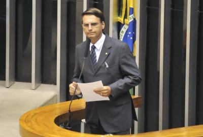 Deputados protocolam processo contra Bolsonaro por suposto racismo