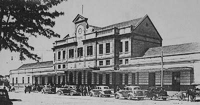 A moderna estação da Capital do Paraná nos anos 30.