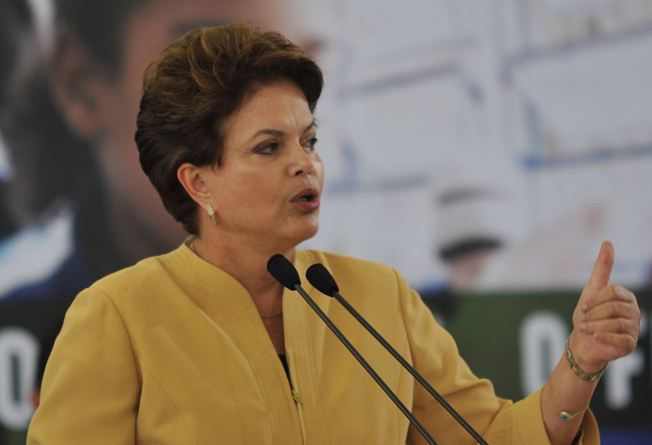 Código não será perfeito, diz Dilma aos movimentos sociais