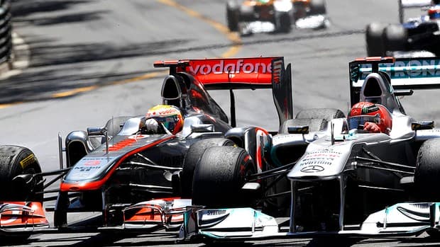 Mercedes quer Hamilton como sucessor de Schumi, diz jornal