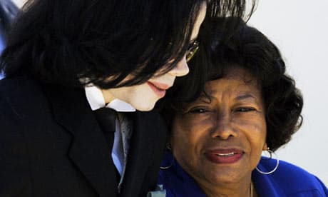 Mãe de Michael Jackson é dada como desaparecida