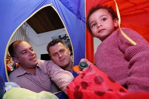 RS: Pai adotivo gay ganha direito a licença-maternidade