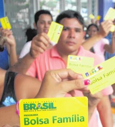 Dilma garante que o pagamento do Bolsa Família não será suspenso