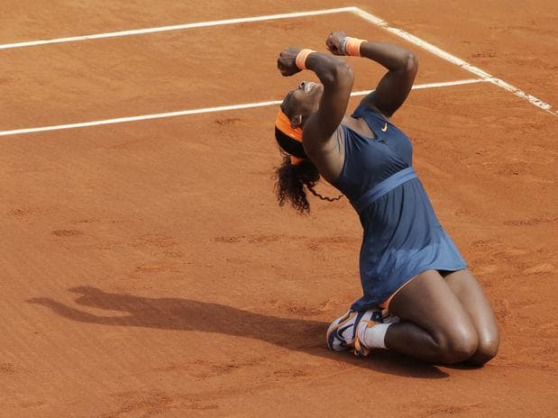 Serena bate Sharapova e conquista Roland Garros 11 anos depois