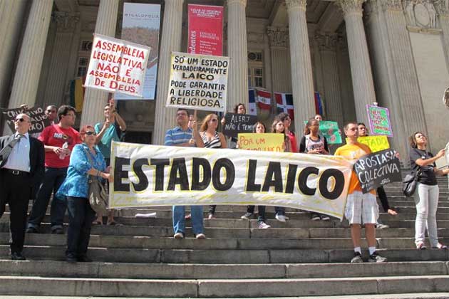 Cidadania e Estado Laico: reflexões em torno do momento atual brasileiro