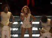 Antes de chegar ao Brasil, Beyoncé mostra maturidade em festival de Jay-Z