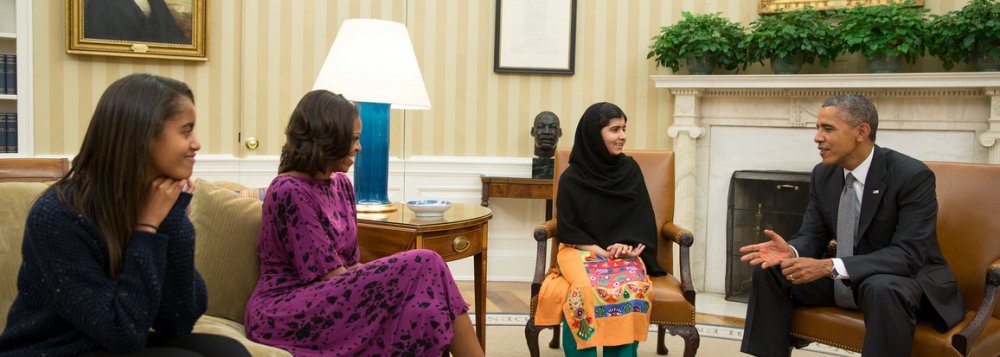 Sem o Nobel, Malala é Recebida Pelo Casal Obama