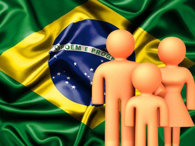 Desvendando a espuma: o enigma da classe média brasileira – por Renato Santos de Souza