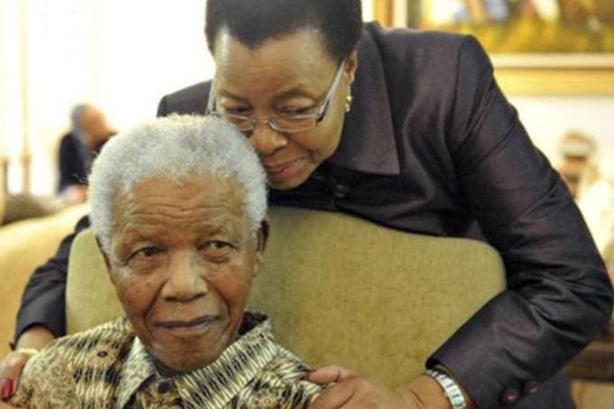 Graça Machel fica com metade da herança de Mandela