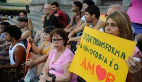 Mães pela igualdade protestam no Rio contra assassinatos por homofobia
