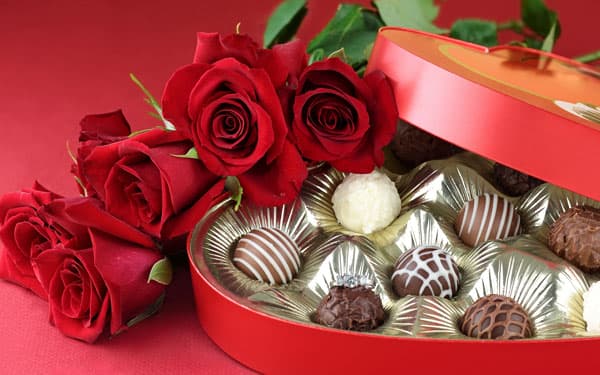 Flores e chocolates são bem-vindos no 8 de março, por Bianca Santana