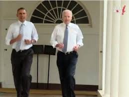 A primeira-dama põe Obama e Biden para correr