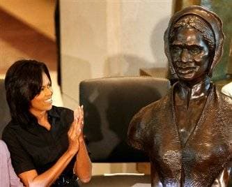 Michelle Obama e Hillary homenageiam Sojourner Truth negra que lutou contra escravidão