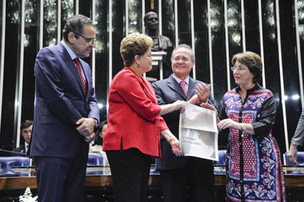 Encarte especial do Jornal do Senado vence prêmio sobre violência de gênero