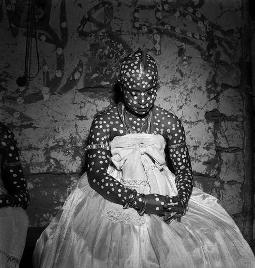 Ritual de iniciação das filhas-de-santo. Bahia, Brasil, 1951. Fotografia de José Medeiros/Acervo IMS.