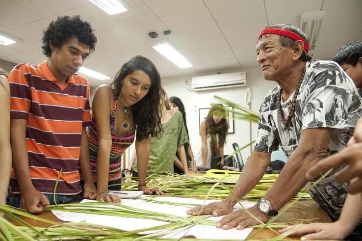 Projeto leva mestres de comunidades tradicionais às universidades