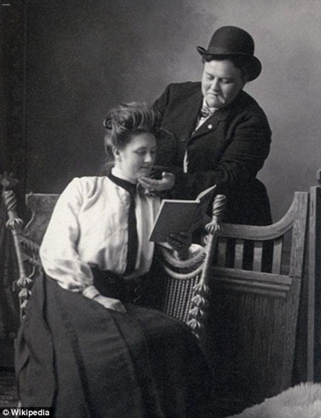 Anna Moor e Elsie Dale (1900).