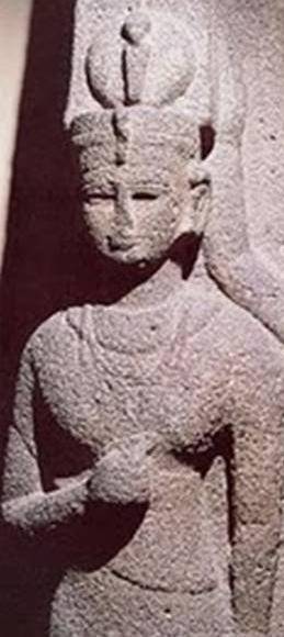Shanakdakhete era uma rainha governante Negro Africano de Kush, quando o reino foi centrado em Meroë. Ela é a primeira rainha governante conhecido de Núbia, e reinou de cerca de 177-155 aC