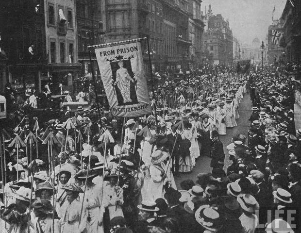 Suffragette_demonstration_1910-620x480