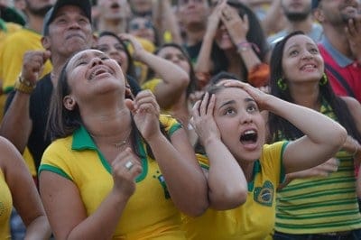 A participação das mulheres brasileiras na democratização dos poderes.