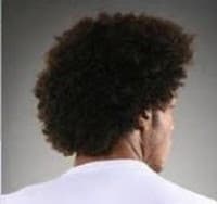 TRT de Brasília mantém condenação à empresa Voetur por coagir empregado a cortar cabelo ‘black power’