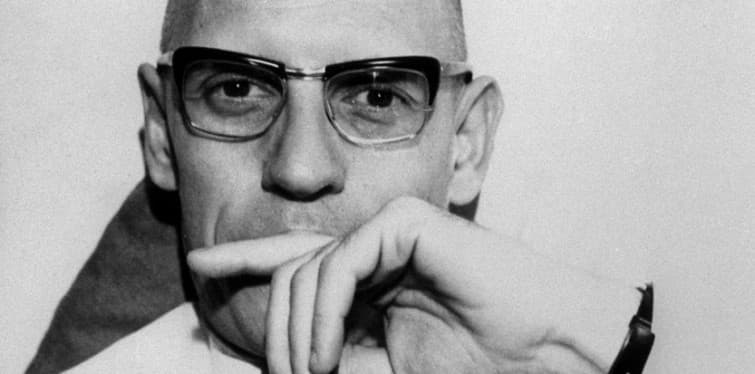Filosofia pós-moderna – Michel Foucault: A genealogia dos micropoderes