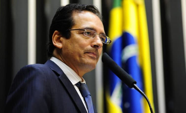 “A minha luta contra corrupção se encerra”, diz Protógenes Queiroz