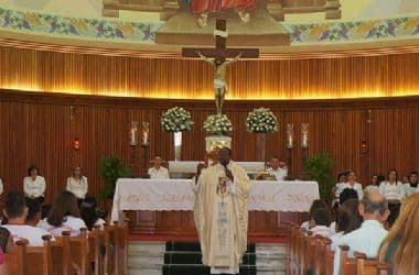Com nova igreja definida, padre vítima de racismo só espera “ser acolhido”