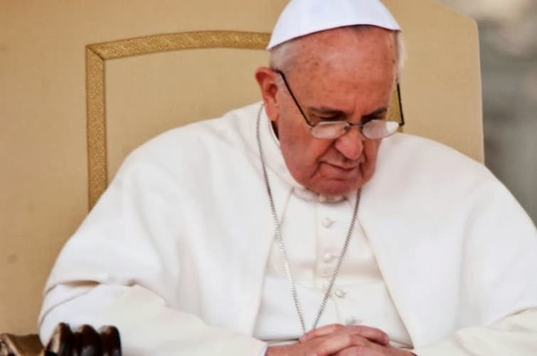 Bilionário ameaça parar com doações se Papa continuar a pedir apoio aos mais pobres
