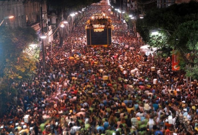 Salvador: mais de 450 ocorrências de violência contra a mulher no Carnaval de 2014 (Foto: Wikipedia)