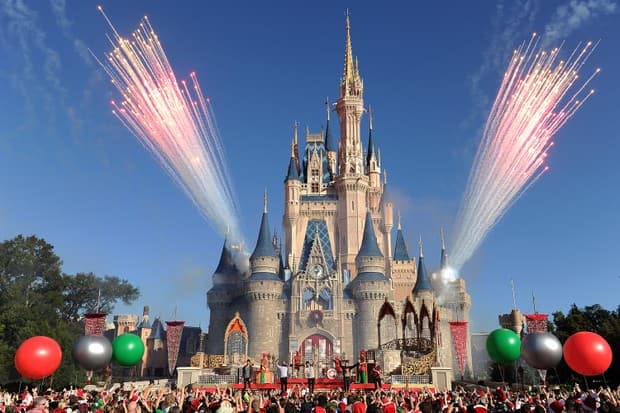 Turistas brasileiros viram motivo de piada na Disney