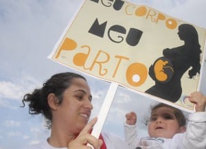 O debate acerca do parto humanizado tem ganhado força no Brasil. A internet contribuiu para que isso acontecesse (Foto: Tânia Rêgo/ABr)