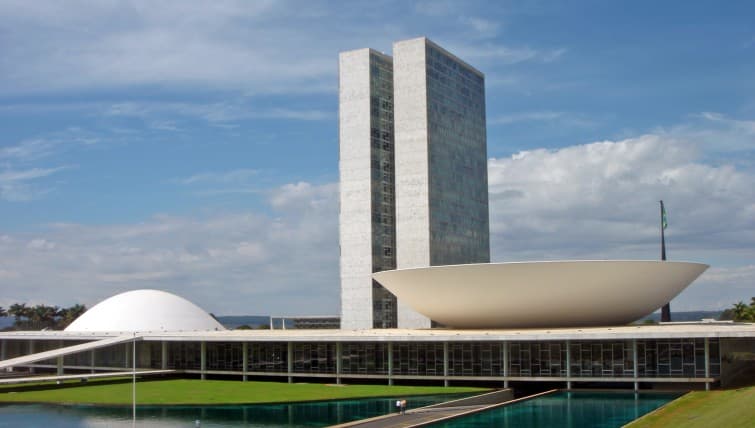 O Congresso Nacional abdicou do povo brasileiro