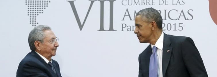 Obama descreve como “histórico” encontro com Raúl Castro