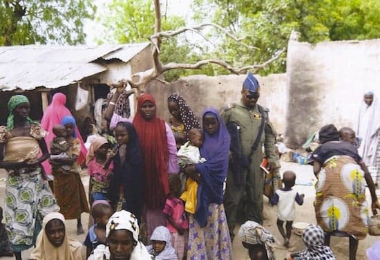 Nigéria anuncia libertação de mais 234 mulheres e crianças reféns do Boko Haram
