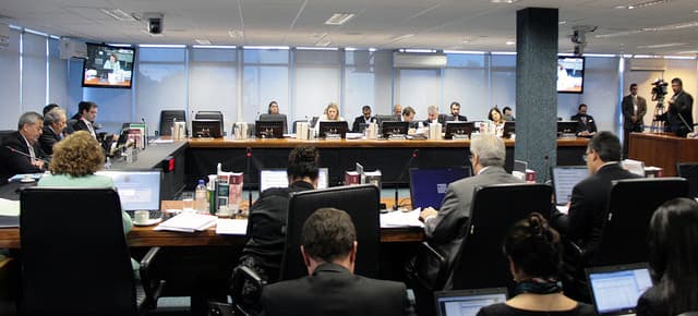 Plenário analisa resolução para inclusão de cotas raciais na magistratura
