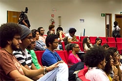 Estudantes do curso de Direito acompanham aos debates durante Ocupação