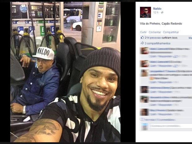 Funkeiro Naldo publica foto ao lado de Mano Brown, vocalista dos Racionais MC's (Foto: Reprodução/Facebook)