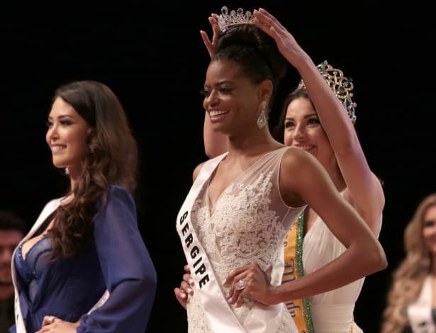 Ana Luísa Castro representante de Sergipe é eleita Miss Mundo Brasil 2015