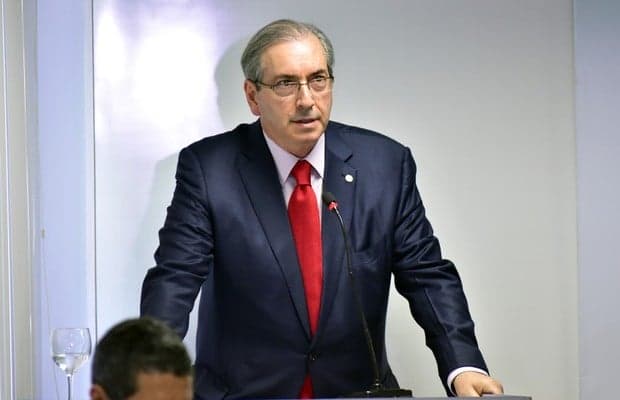 Janot quer que Eduardo Cunha devolva R$ 277 milhões