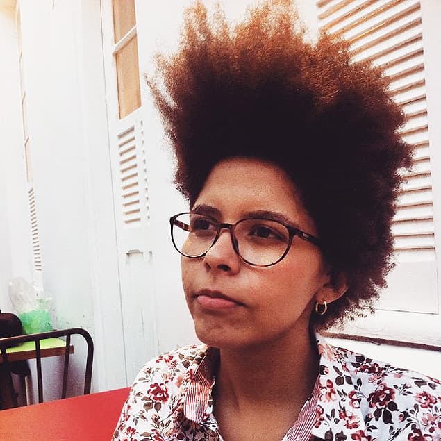 Cineasta negra fala sobre cabelo e empoderamento na Bienal do Livro
